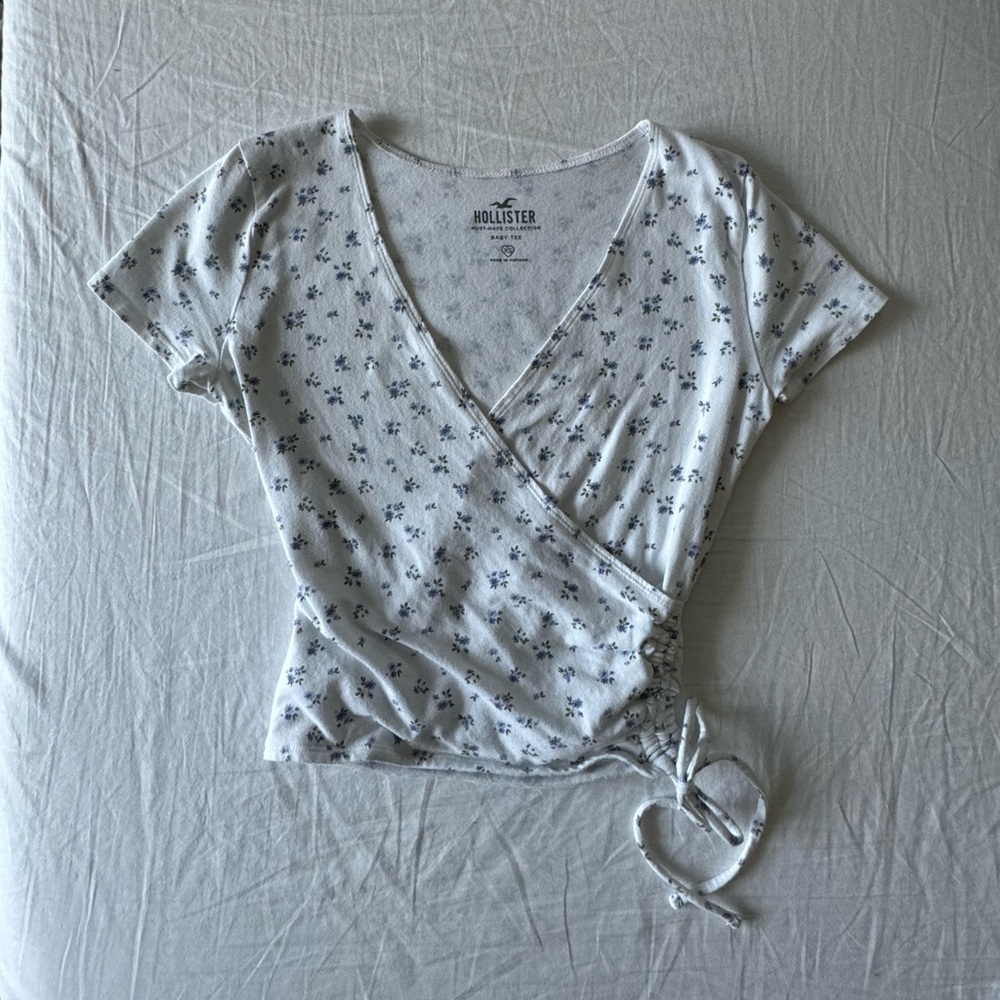 Hollister Baby Tee